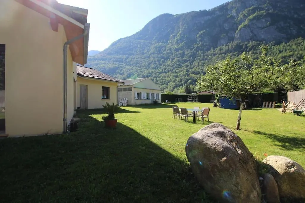 Holiday home Grande Villa Contemporaine Proche Randonnee Et Ski Val-de-Sos